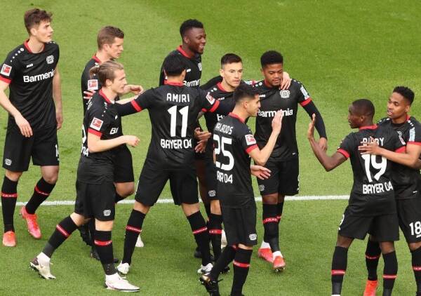 Aranguiz_Leverkusen_gol_Colonia_abril_2021_getty