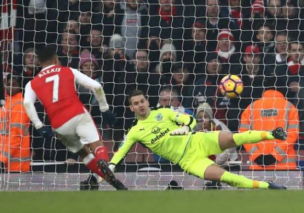 Arsenal_Burnley_Alexis_Sanchez_Heaton_2_2017_Getty