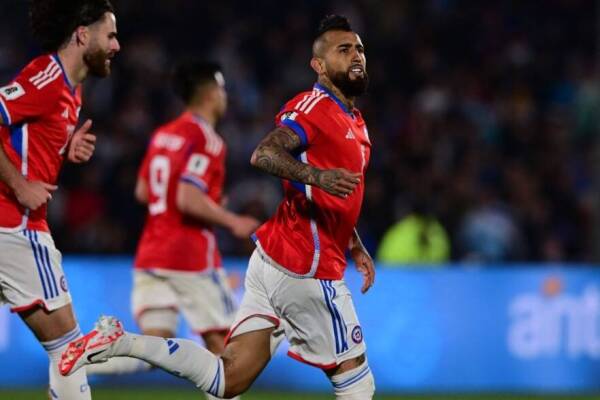 Arturo Vidal-Chile-vs-Uruguay-2023-Clasificatorias