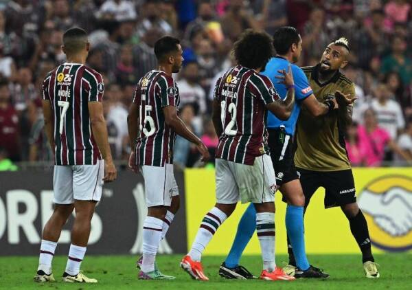 Arturo Vidal Copa libertadores-Fluminense-Colocolo (3)