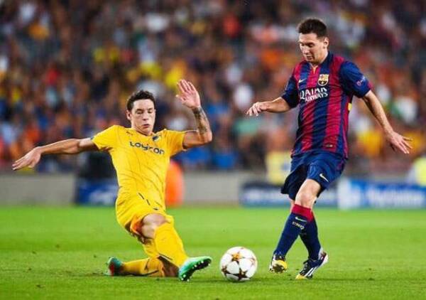 Barcelona_Apoel_Messi