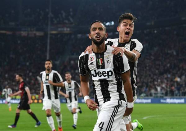 Benatia_Dybala_Juventus-Milan_Serie A_2017_getty