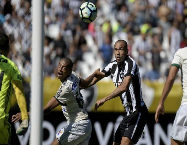 Botafogo v Coritiba – Brasileirao Series A 2017