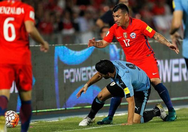 Chile vs Uruguay – Medel y Suárez – Clasificatorias
