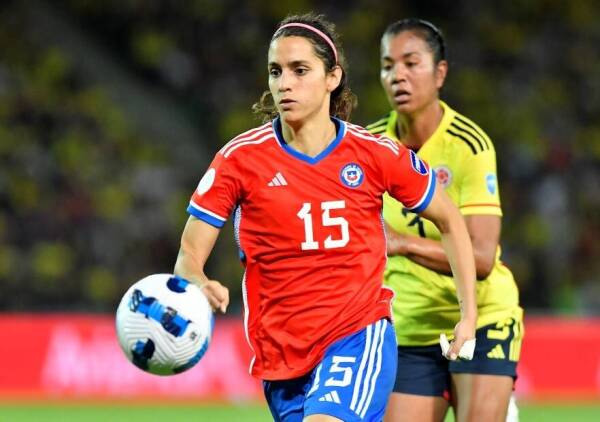 Daniela-Zamora_La-Roja-Femenina_vs_Colombia_Copa-América-Femenina_OneFootball_2022
