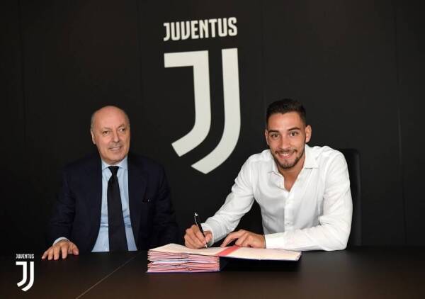 Mattia De Sciglio Signs For Juventus