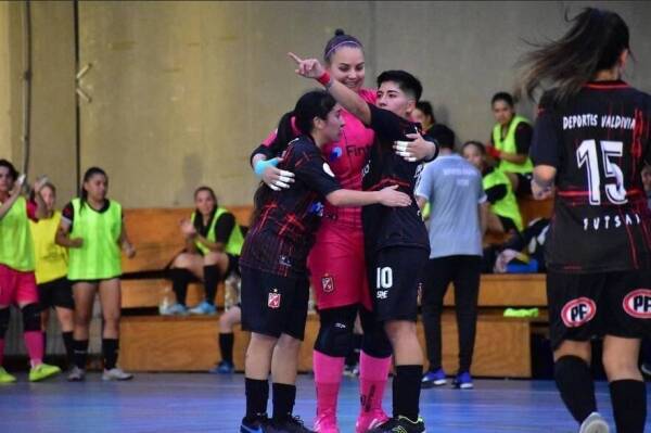 Deportes Valdivia-Futsal-Femenino-Campeon