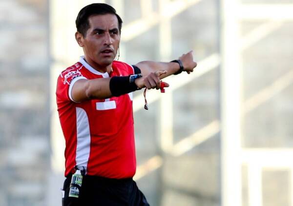 FranciscoGilabert_dirige_arbitro_2021_agencia1