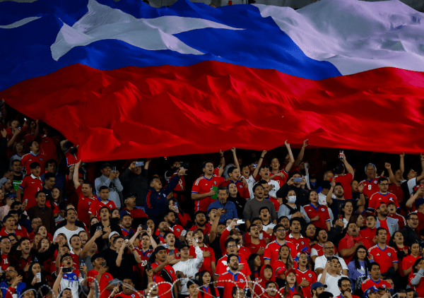 hinchas-chile-chilenos-chile-v-peru-fifa-world-cup-2026-qualifier (4)