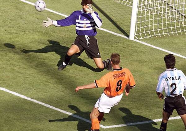 Holanda_Argentina_Bergkamp_gol_Francia_1998_Getty