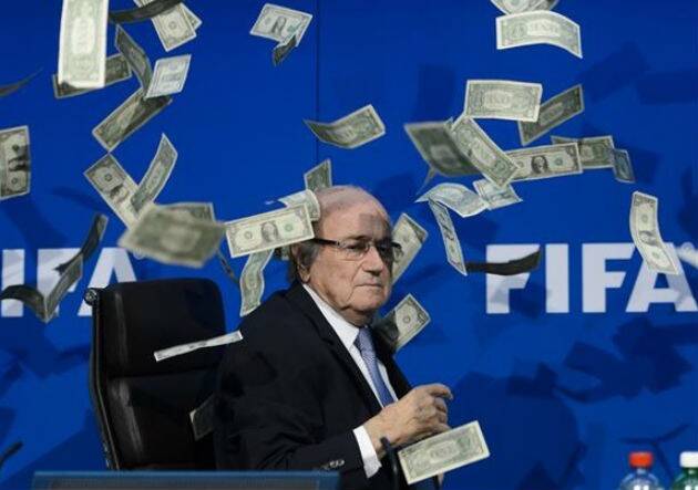 Joseph_Blatter_billetes_2015