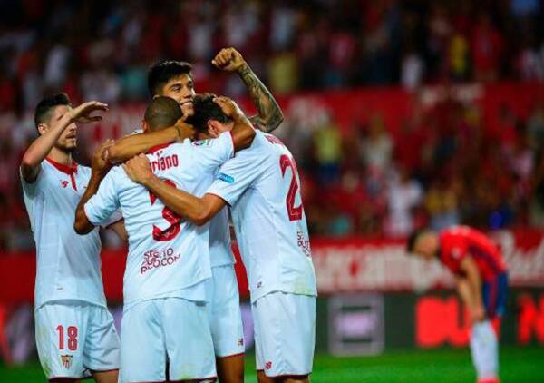 Sevilla_celebra_Osasuna_Liga_2017_Getty