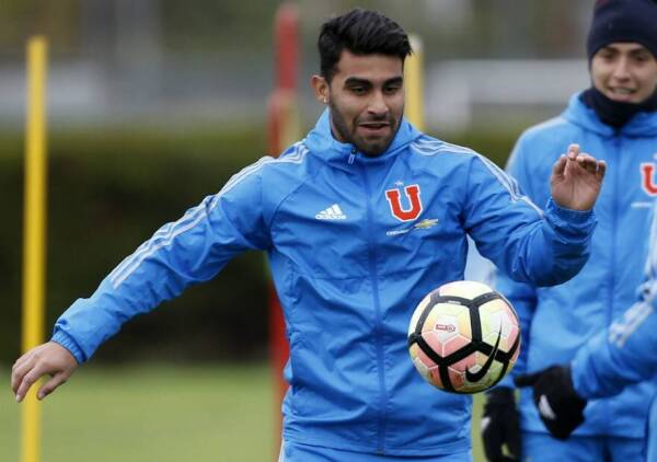 Zacaria_entrena_Udechile_2017_PS