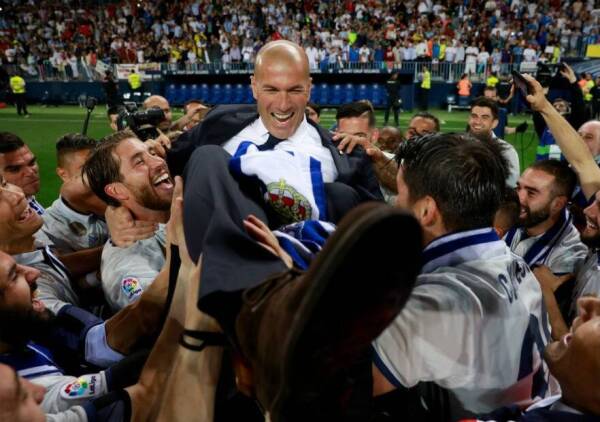 Zidane_manteo_RealMadrid_2017_getty