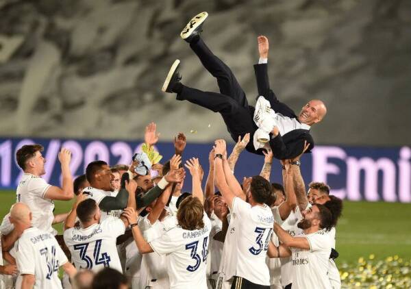 Zidane_RealMadrid_campeon_copa_Liga_julio_2020_getty